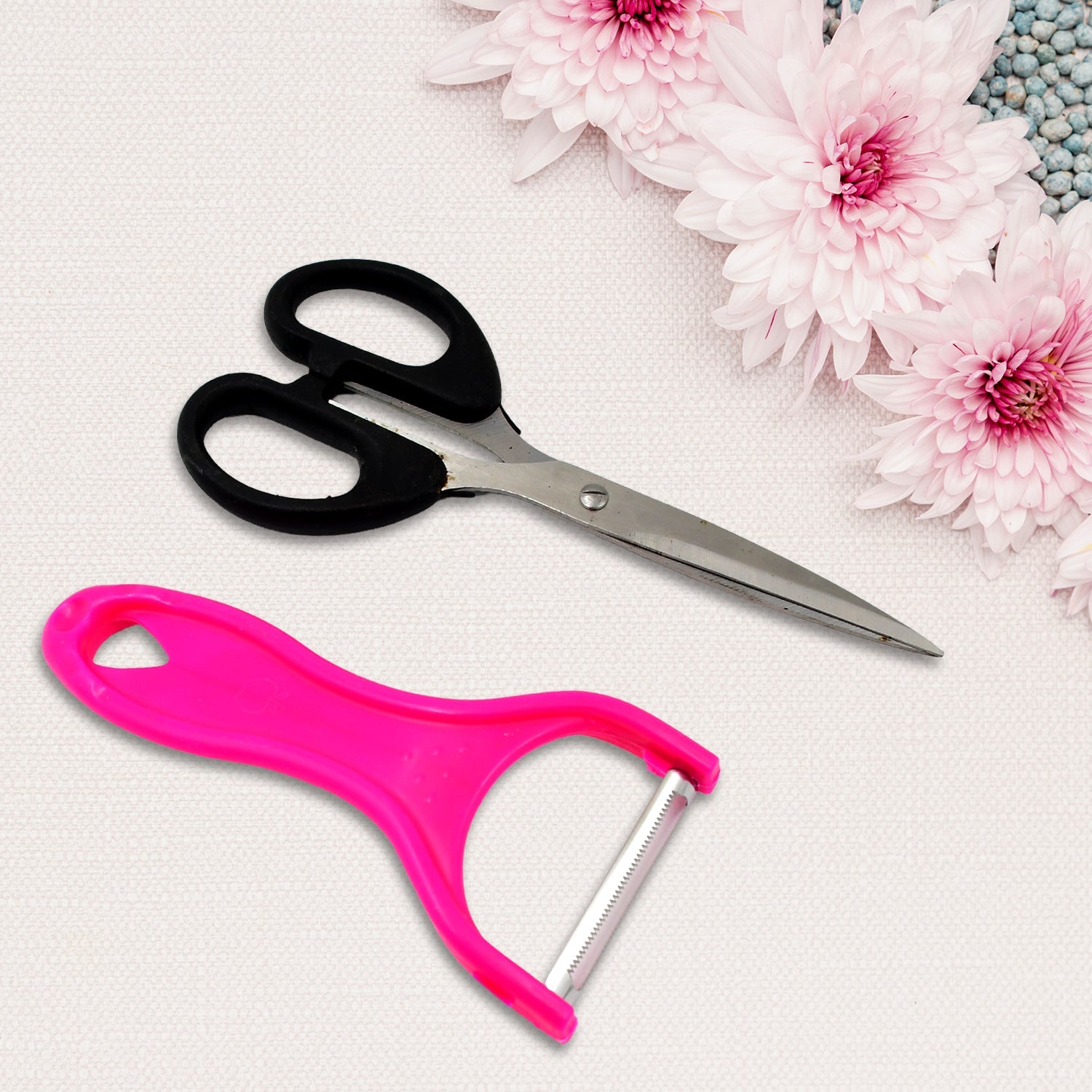 Stainless Steel Kitchen Scissors & Peeler Stainless Steel Kitchen Scissors & Peeler